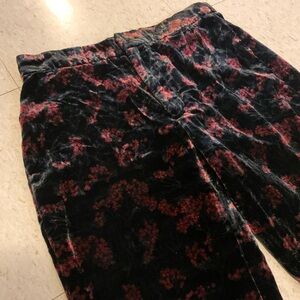 Velvet Rose floral patterned Zara jeans size XS
